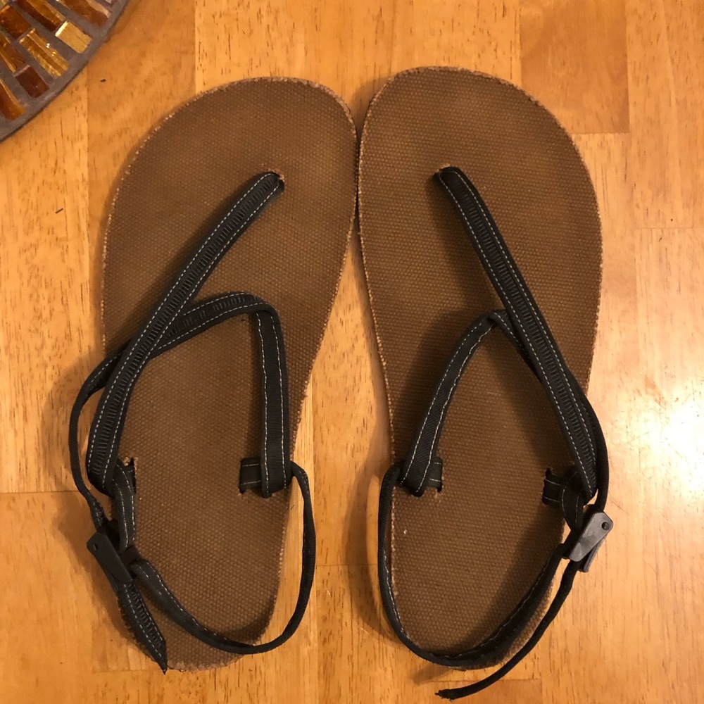 Earth Runners minimalist sandals Circadian